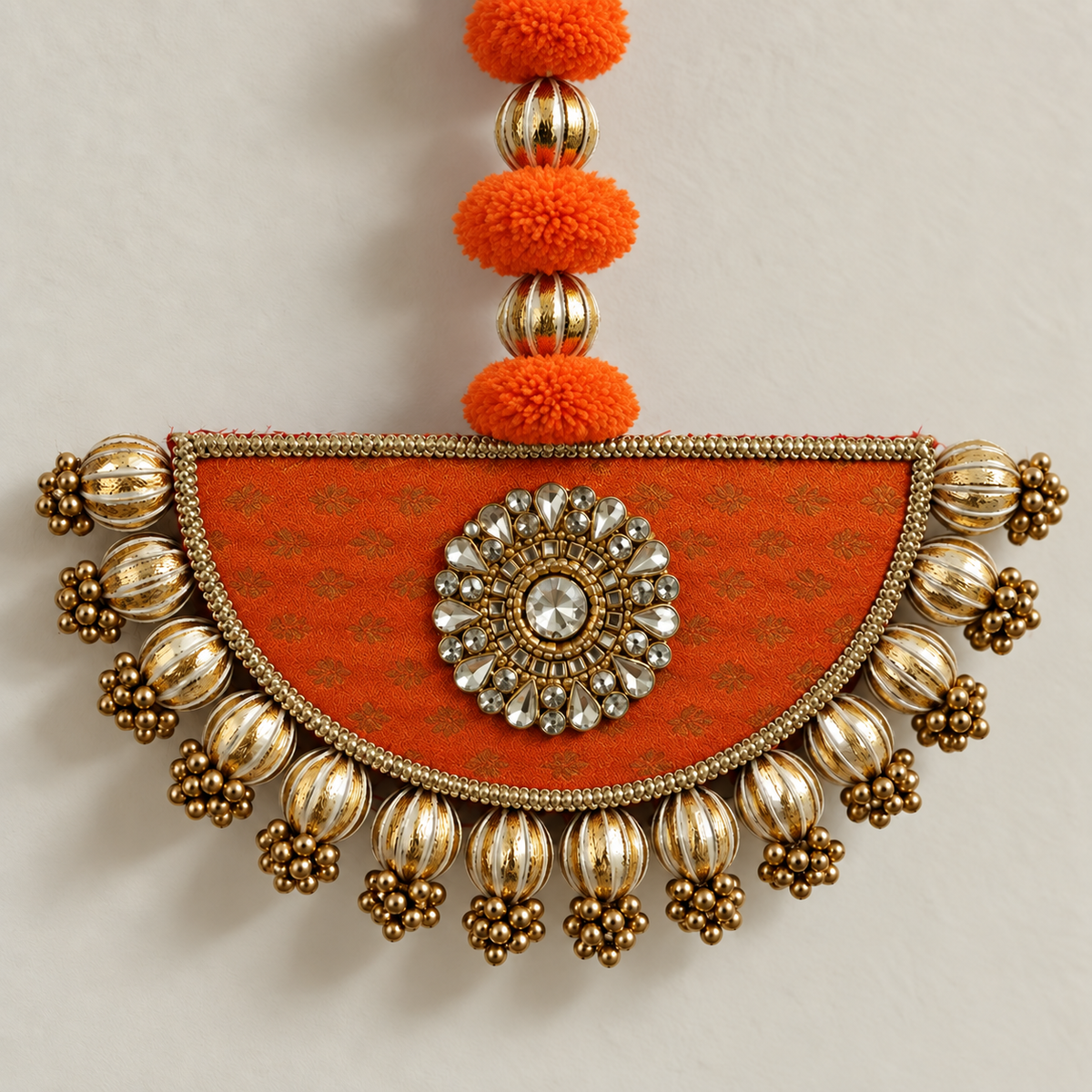 Folder 23 Orange Semicircle Hanging - detail view