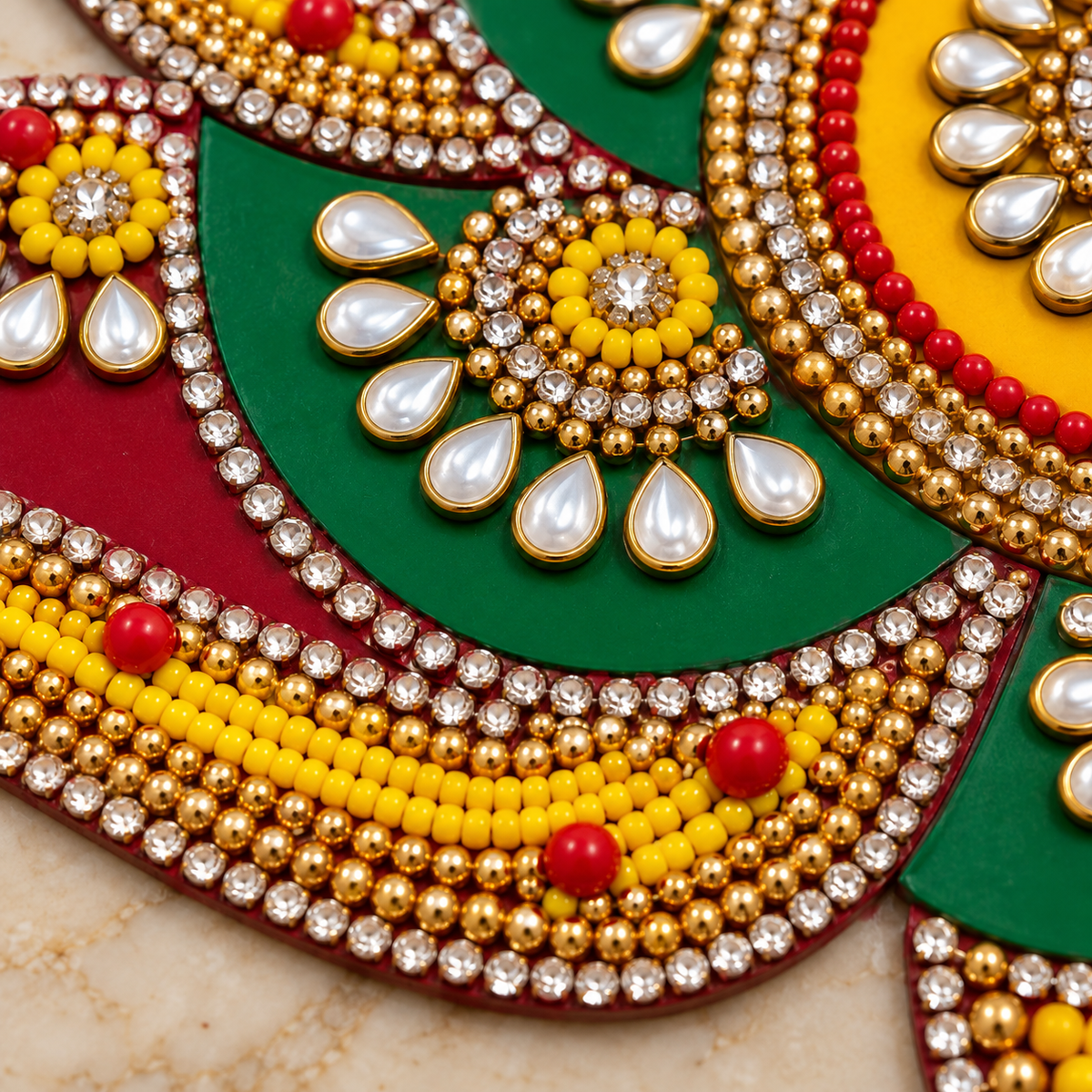Hari Laal Chakra Kundan Rangoli — detail view